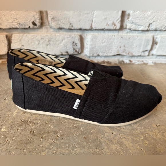 Toms Shoes - TOMS Black Slip-On Shoes Women’s size 9